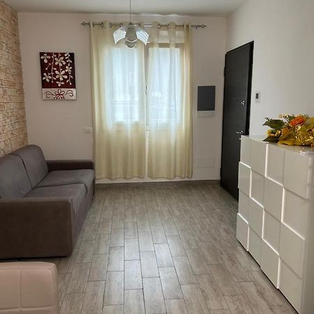 Affitti Brevi Elmas Bed & Breakfast Exterior foto